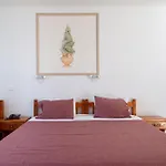 Marina Bay Aparthotel 4*