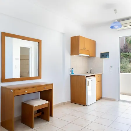 Marina Bay Aparthotel