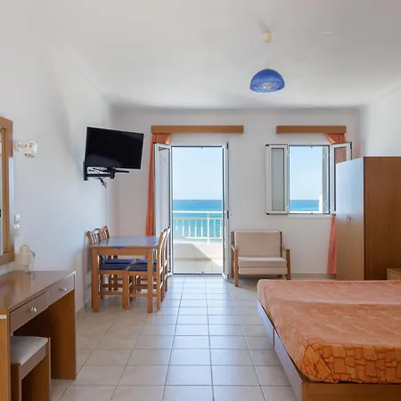 Marina Bay Aparthotel 3*